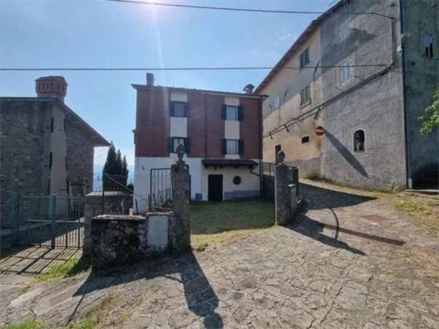Villa Indipendente in vendita a Casatico, Camporgiano
