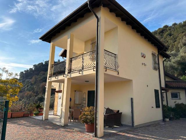 Villa Indipendente in vendita a San Giacomo, Camporosso