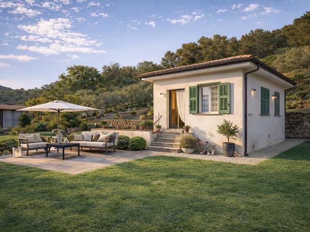 Villa Indipendente in vendita a Camporosso, Liguria