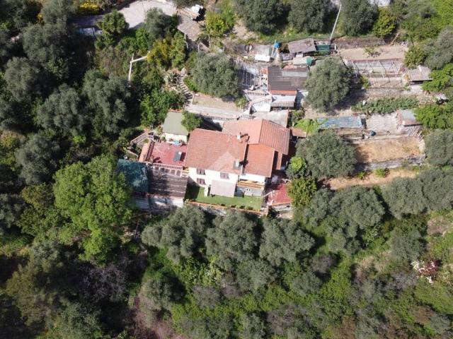 Villa Indipendente in vendita a Camporosso, Liguria
