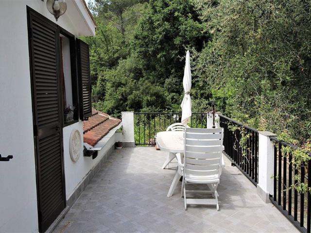 Villa Indipendente in vendita a San Giacomo, Camporosso