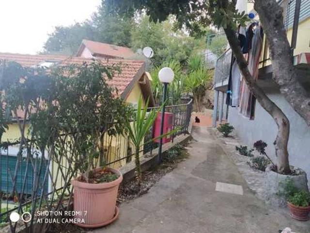 Villa Indipendente in vendita a Camporosso, Liguria