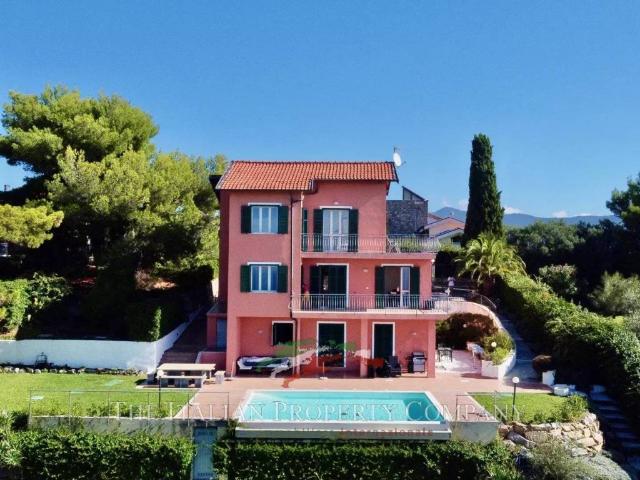 Villa Indipendente in vendita a San Giacomo, Camporosso