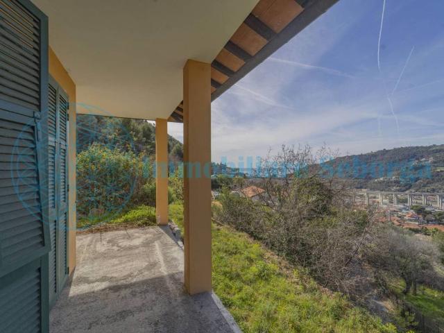 Villa Indipendente in vendita a Camporosso, Liguria