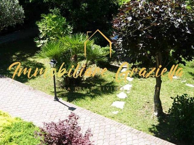 Villa Indipendente in vendita a Camporosso, Liguria