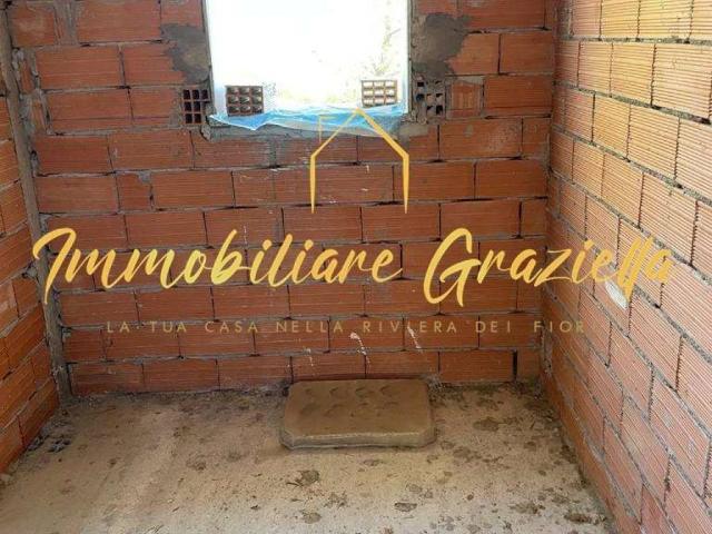 Villa Indipendente in vendita a Camporosso, Liguria