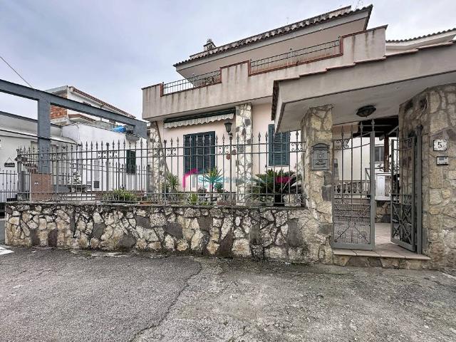 Villa Indipendente in vendita a Camposano, Campania