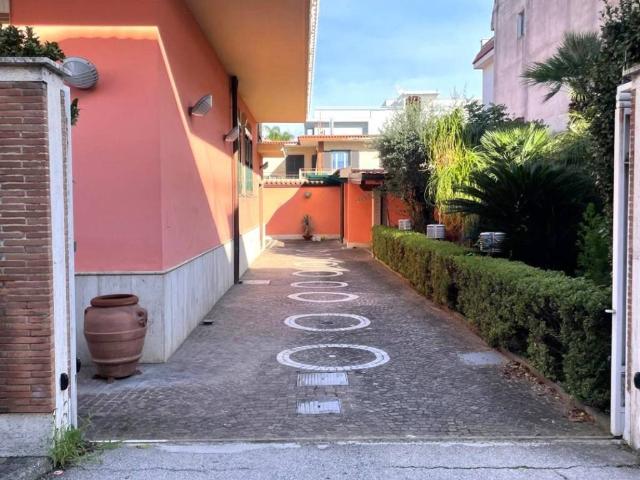 Villa Indipendente in vendita a Camposano, Campania