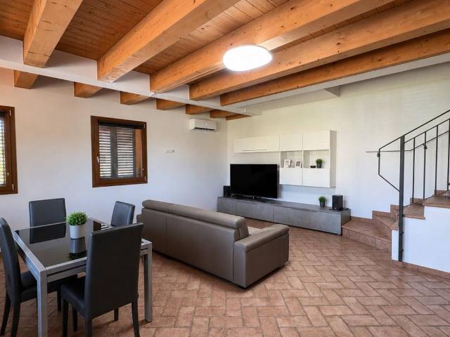 Villa Indipendente in vendita a Unione Comuni Modenesi Area Nord, Camposanto