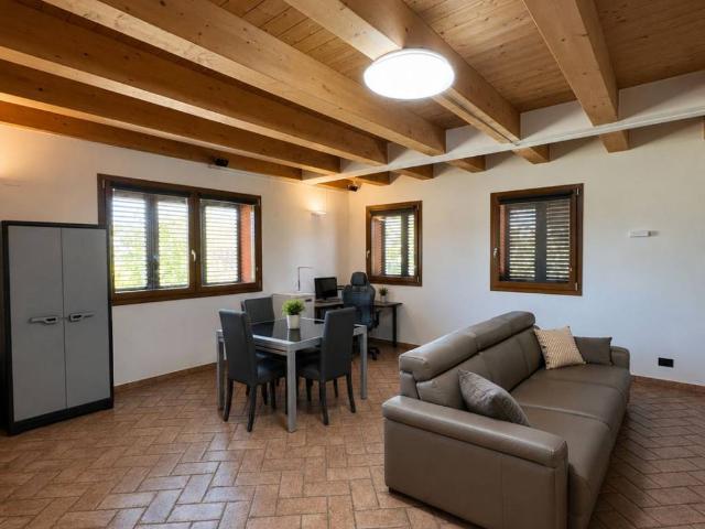 Villa Indipendente in vendita a Unione Comuni Modenesi Area Nord, Camposanto