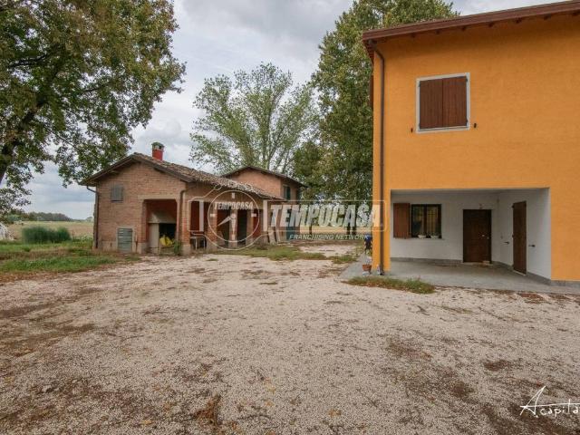 Villa Indipendente in vendita a Unione Comuni Modenesi Area Nord, Camposanto