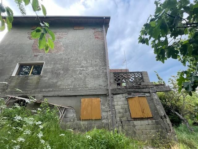 Villa Indipendente in vendita a Unione dell'Alto Reno, Camugnano