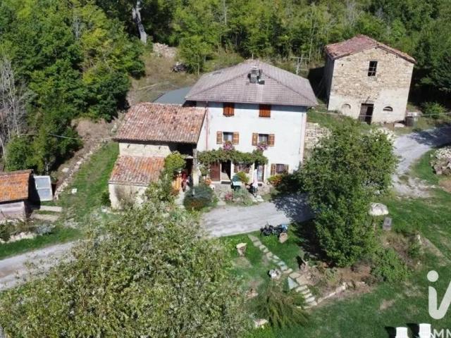 Villa Indipendente in vendita a Unione dell'Alto Reno, Camugnano