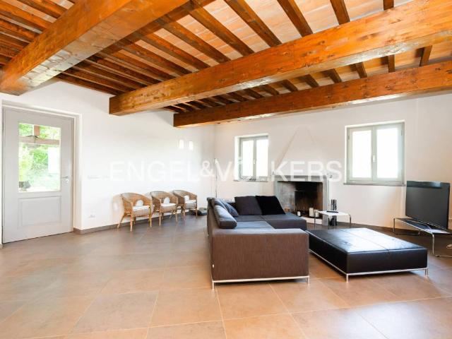 Villa Indipendente in vendita a Unione dell'Alto Reno, Camugnano