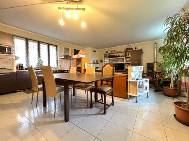 Villa Indipendente in vendita a Mompellini, Piemonte