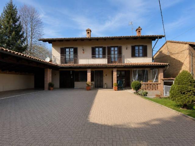 Villa Indipendente in vendita a Mompellini, Piemonte