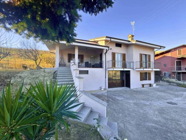 Villa Indipendente in vendita a Piemonte, Cuneo