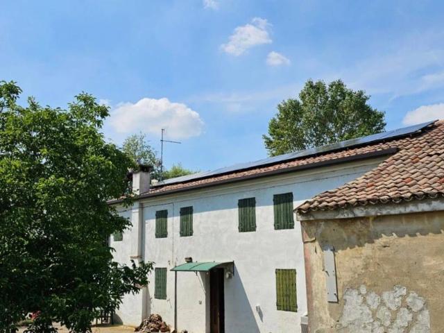 Villa Indipendente in vendita a Canaro, Veneto