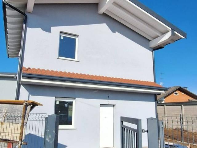 Villa Indipendente in vendita a Canegrate, Lombardia