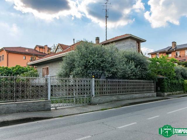 Villa Indipendente in vendita a Valverde, Canegrate