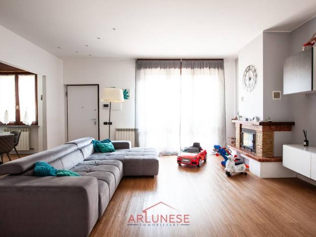 Villa Indipendente in vendita a Baggina, Canegrate