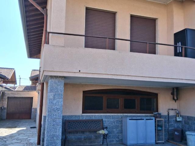 Villa Indipendente in vendita a Canegrate, Lombardia
