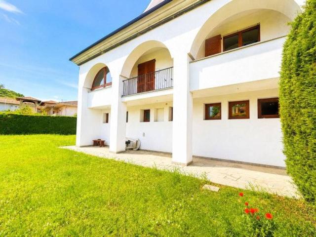 Villa Indipendente in vendita a Piemonte, Asti