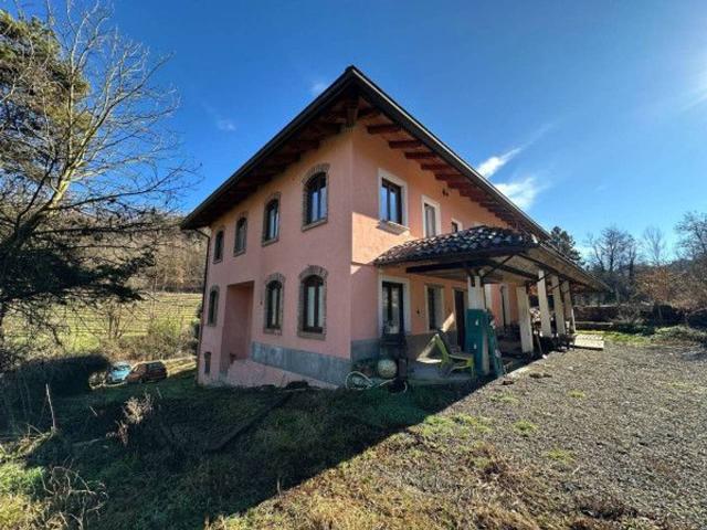 Villa Indipendente in vendita a Piemonte, Asti