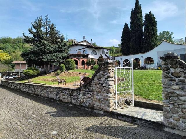 Villa Indipendente in vendita a Piemonte, Asti