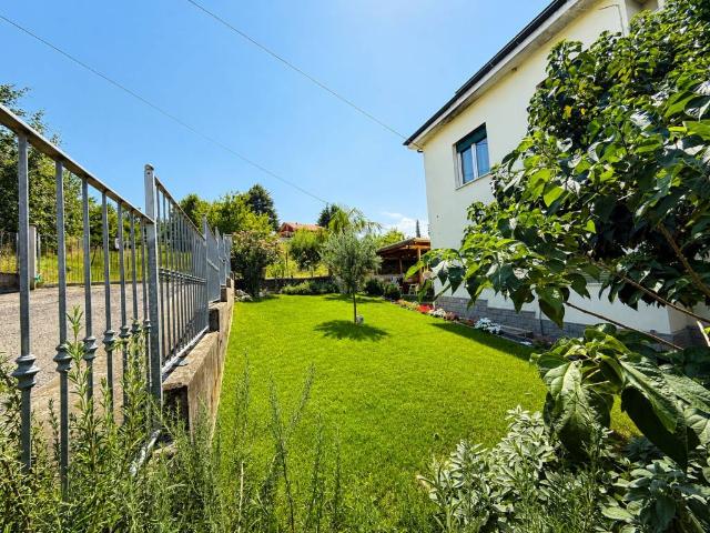 Villa Indipendente in vendita a Marmo, Piemonte