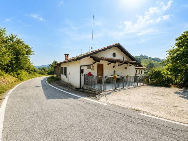 Villa Indipendente in vendita a Piemonte, Asti