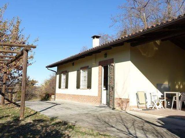 Villa Indipendente in vendita a Piemonte, Asti