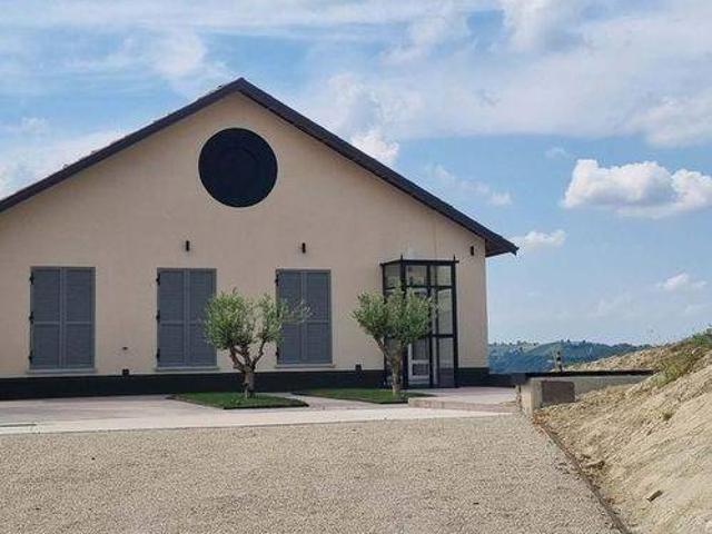 Villa Indipendente in vendita a Piemonte, Asti