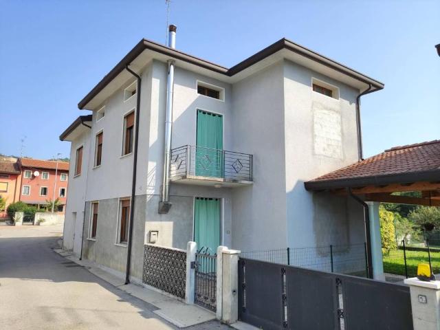 Villa Indipendente in vendita a Caneva, Friuli-Venezia Giulia