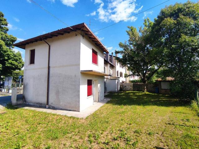 Villa Indipendente in vendita a Caneva, Friuli-Venezia Giulia