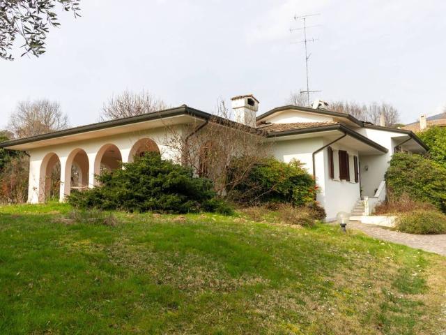 Villa Indipendente in vendita a Caneva, Friuli-Venezia Giulia