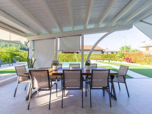Villa Indipendente in vendita a Caneva, Friuli-Venezia Giulia
