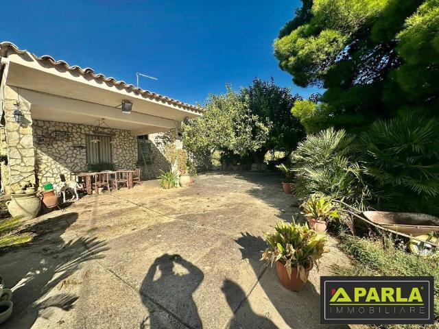 Villa Indipendente in vendita a Canicattì E Borgalino, Sicilia