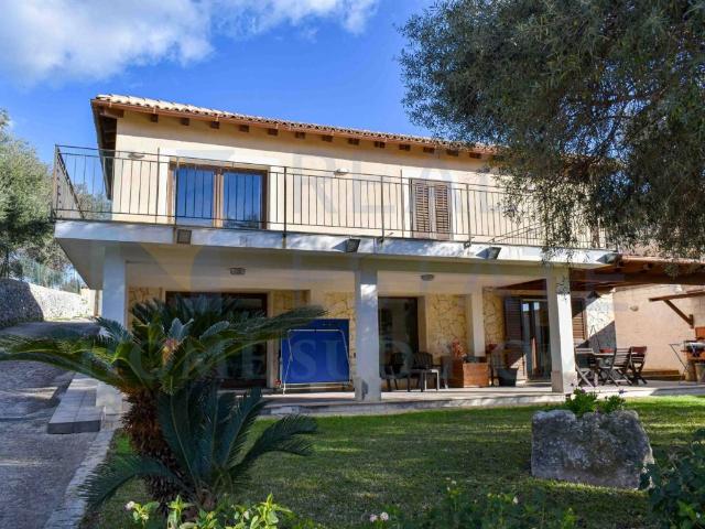Villa Indipendente in vendita a Canicattini Bagni, Sicilia