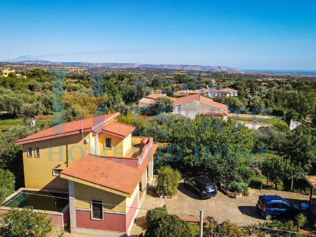 Villa Indipendente in vendita a Canicattini Bagni, Sicilia
