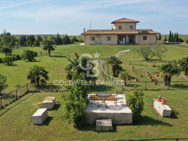 Villa Indipendente in vendita a Canino, Lazio