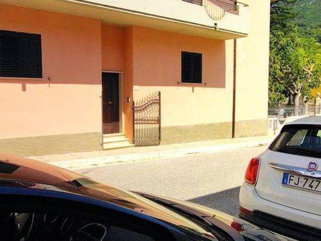 Villa Indipendente in vendita a Canistro, Abruzzo