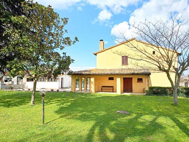 Villa Indipendente in vendita a Cannara, Umbria