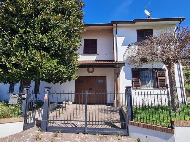 Villa Indipendente in vendita a Canneto Pavese, Lombardia