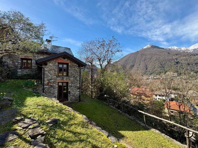 Villa Indipendente in vendita a Sant'Agata, Piemonte