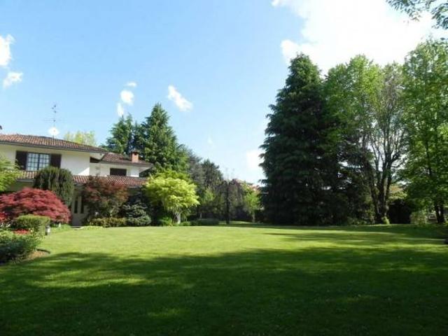 Villa Indipendente in vendita a Canonica D'adda, Lombardia