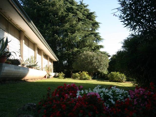 Villa Indipendente in vendita a Canonica D'adda, Lombardia
