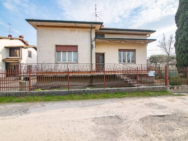 Villa Indipendente in vendita a Canonica D'adda, Lombardia