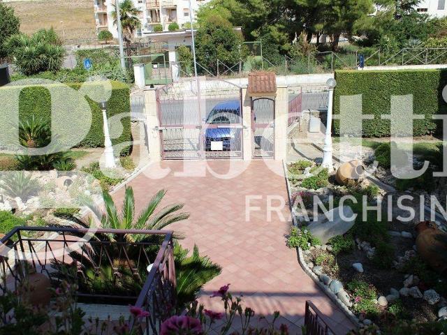Villa Indipendente in vendita a Puglia, Barletta-andria-trani