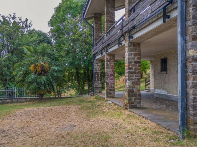 Villa Indipendente in vendita a Val d’Enza, Re